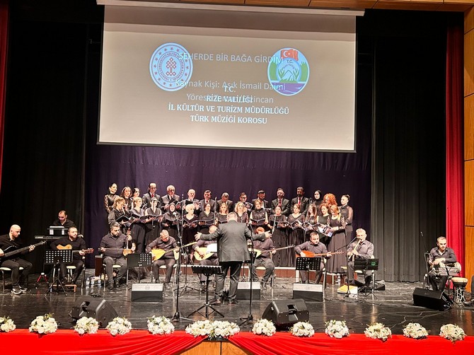turk-halk-muzigi-konseri-rizelileri-mest-etti-17.jpg