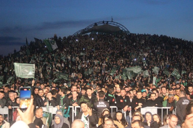 kocaelispor-sampiyonlugu-coskuyla-kutladi-6.jpg