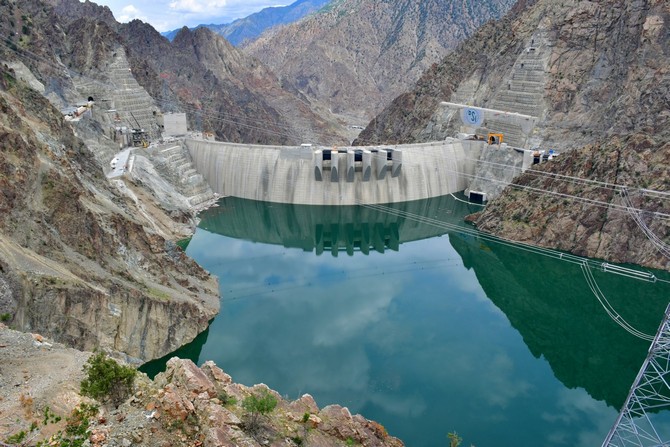 yusufeli-barajinda-elektrik-uretimi-icin-son-60-metre-5.jpg