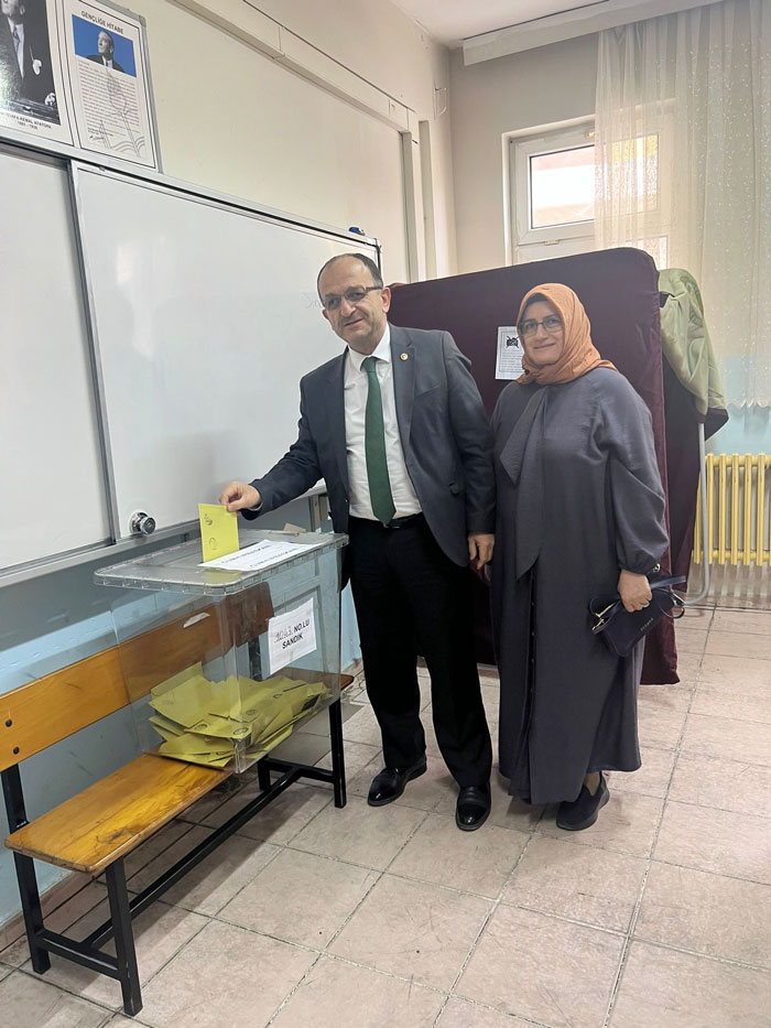 ak-parti-rize-il-baskani-hikmet-ayar-cumhurbaskani-secimi-ikinci-turunda-oyunu-cayelinde-kullandi.jpg