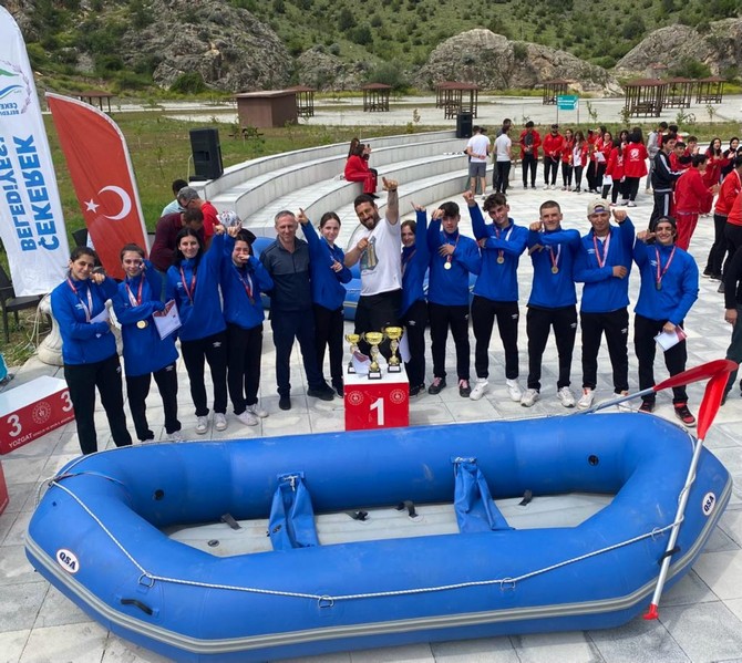 guneysu-spor-lisemizden-turkiye-sampiyonluklari-3.jpg
