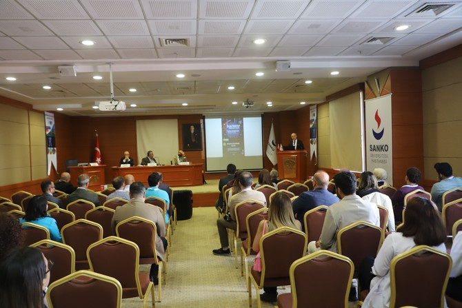 sanko-universitesi-tarafindan-1-sanko-romatoloji-sempozyumu-duzenlendi-3.jpg