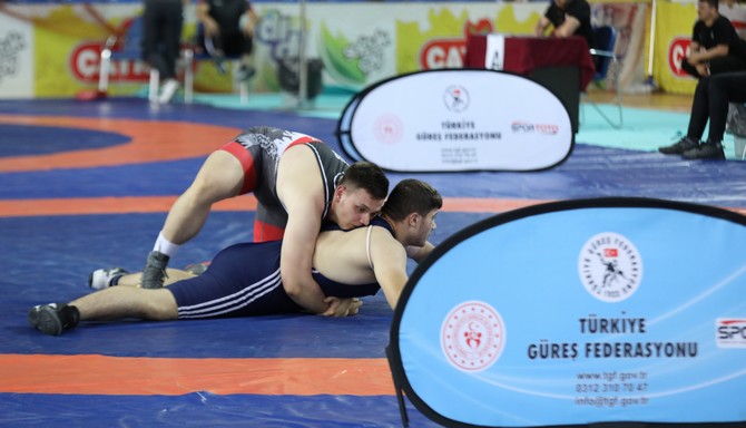 rizede-15-yas-alti-grekoromen-gures-turkiye-sampiyonasi-sona-erdi-2.jpg