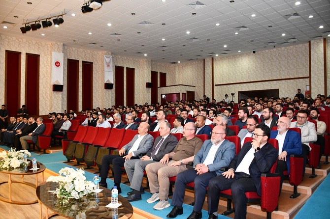 rizede-diyanet-akademisi-aday-din-gorevlileri-egitimi-1-donem-acilis-programi-yapildi-2.jpg