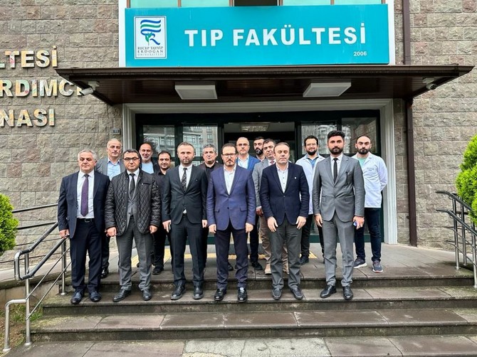 saglik-bakan-yardimcisi-dr-suayip-birinci-rteu-egitim-ve-arastirma-hastanesi-yeni-acil-servis-binasi-ile-klinik-simulasyon-egitim-merkezini-ziyaret-ederek-incelemelerde-bulundu-1.jpg