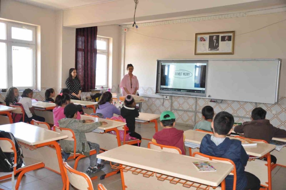 Karaman İl Sağlık Müdürlüğünden öğrencilere sağlık eğitimi