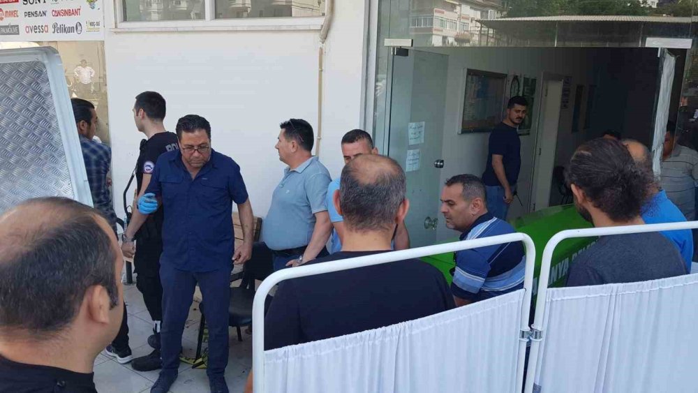 Antalya’da sağlık personeli koca, doktor karısını öldürüp intihar etti