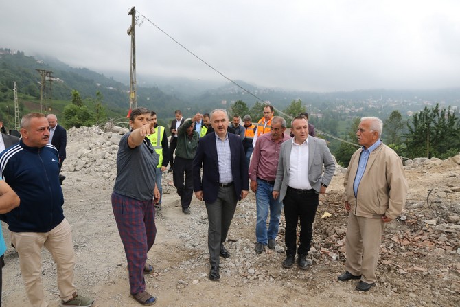 rize-belediye-baskani-rahmi-metin-kentte-devam-eden-proje-calismalarini-yerinde-inceledi-5.jpg