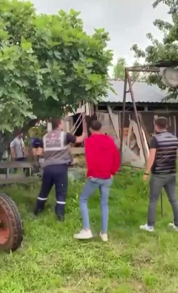 Cezaevine götürüldüğü esnada firar etti, ortalık karıştı