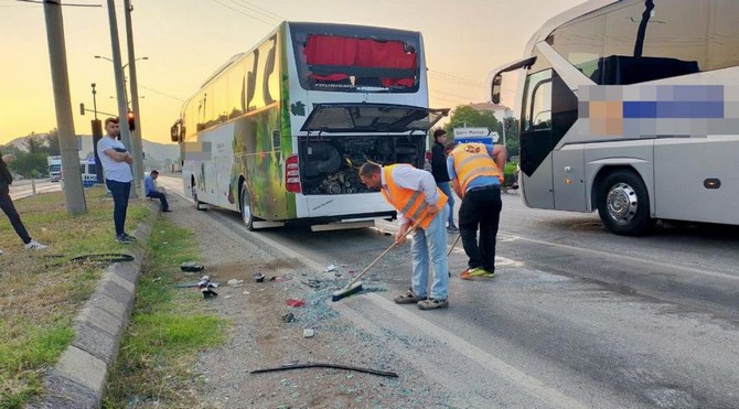 yolcu-otobuslerinin-karistigi-kaza-ucuz-atlatildi-4.jpg