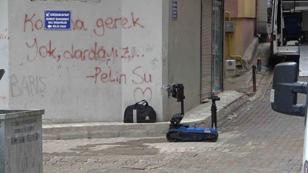 Gümüşhane’de şüpheli çanta alarmı