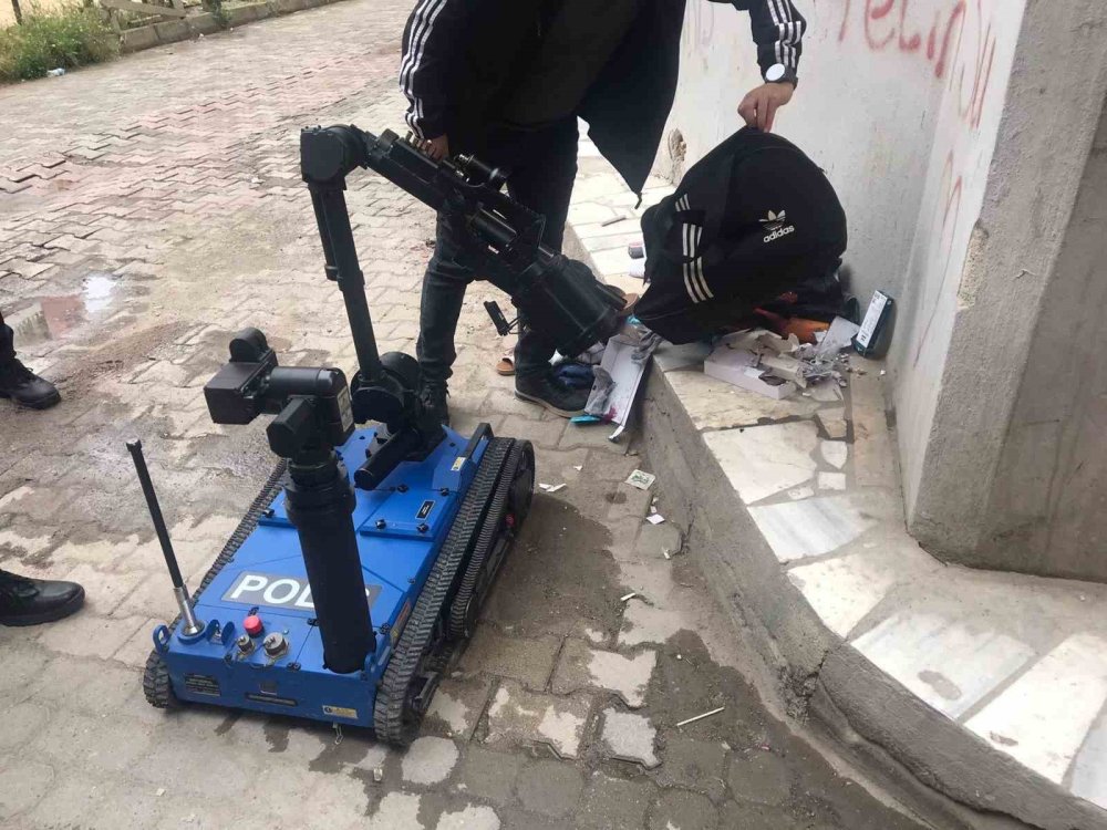 Gümüşhane’de şüpheli çanta alarmı