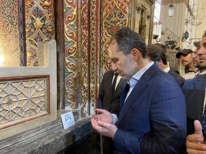 yeniden-refah-partisi-genel-baskani-ve-istanbul-milletvekili-fatih-erbakan-konyada-4.jpg