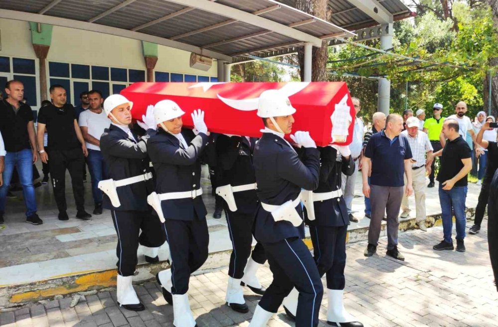 Kazadan 8 yıl sonra hayatını kaybeden polis, son yolculuğuna uğurlandı