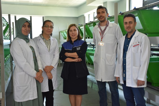 trabzon-su-urunleri-merkez-arastirma-enstitusunce-hazirlanan-proje-kapsaminda-gokkusagi-alabaliginin-bagisiklik-sistemini-guclendirmek-icin-calismalar-yurutuluyor-1-14.jpg