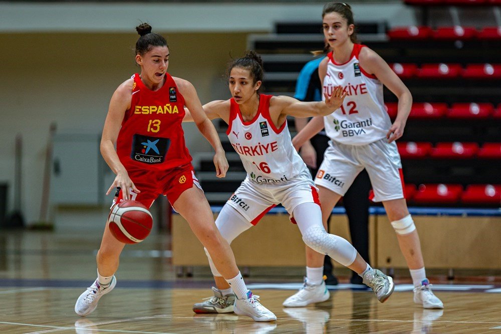 18 Yaş Altı Kız Basketbol Milli Takımı, İspanya’ya mağlup oldu