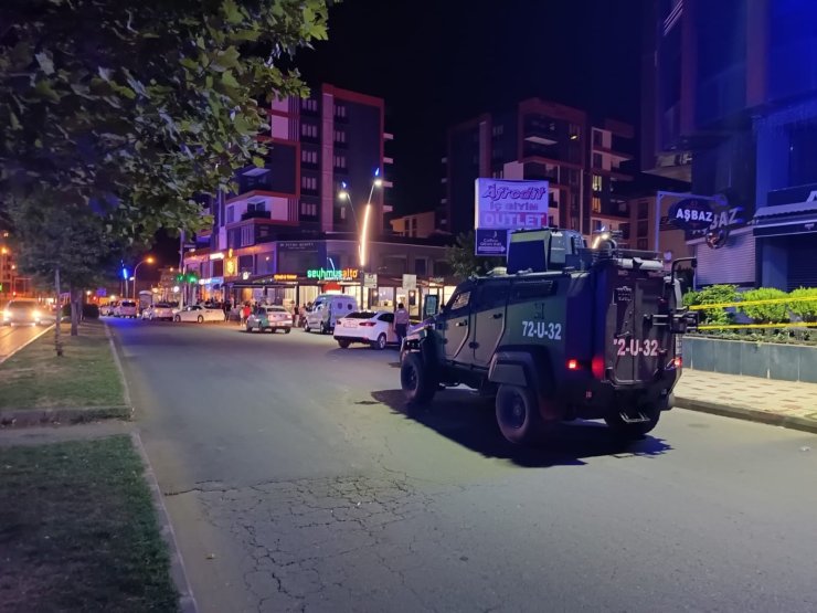 Batman'da Tatlıcı Önünde Silahlı Kavga: 1 Yaralı