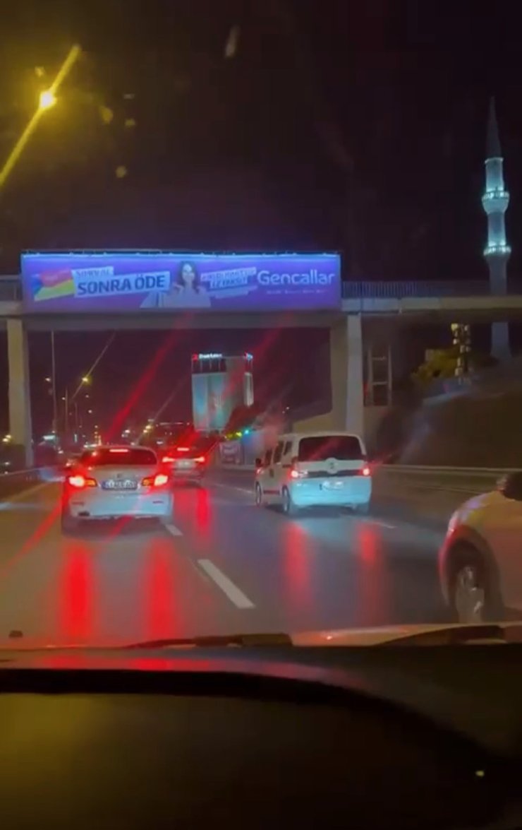 Maltepe'de Makas Atarak İlerledi, El Frenini Çekip Yönünü Değiştirdi