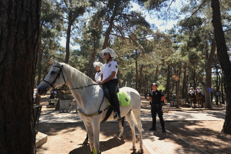 Orman Yangınlarına Polisten Atlı Birlik Ve Özel Harekatlı Önlem