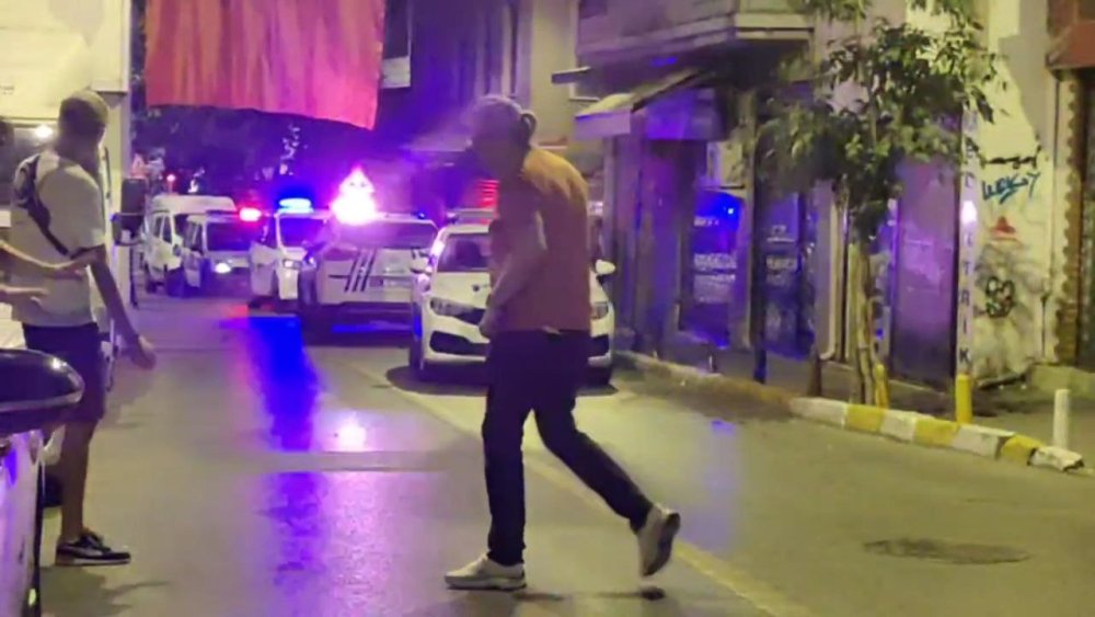 Beyoğlu'nda İki Grup Arasında Silahlı Kavga: 3 Yaralı
