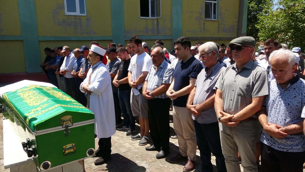 Organları 5 Kişiye Umut Olan Devlet Sanatçısı Son Yolculuğuna Uğurlandı