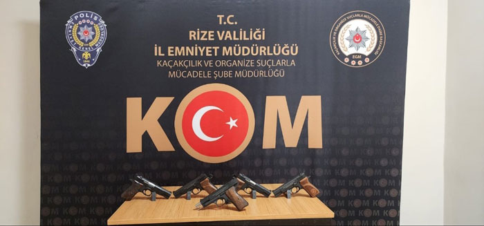 rizede-5-adet-ruhsatsiz-tabanca-ele-gecirildi-1-kisi-tutuklandi.jpg