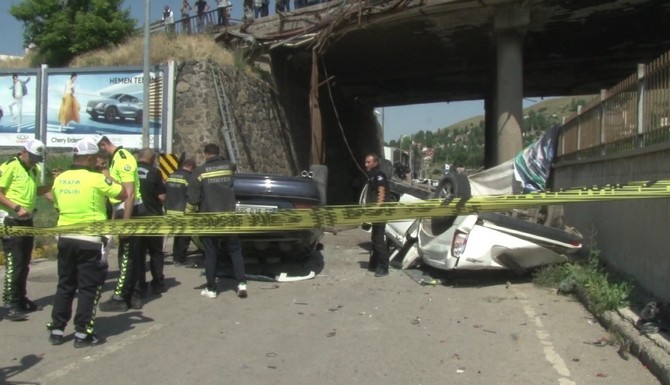 erzurumda-iki-otomobil-kopruden-dustu-3-kisi-yaralandi-6.jpg