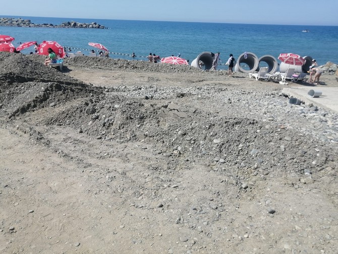 rize-belediyesi-kadinlar-plaji-bakimda-1.jpg