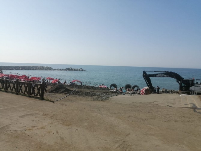 rize-belediyesi-kadinlar-plaji-bakimda-3-001.jpg