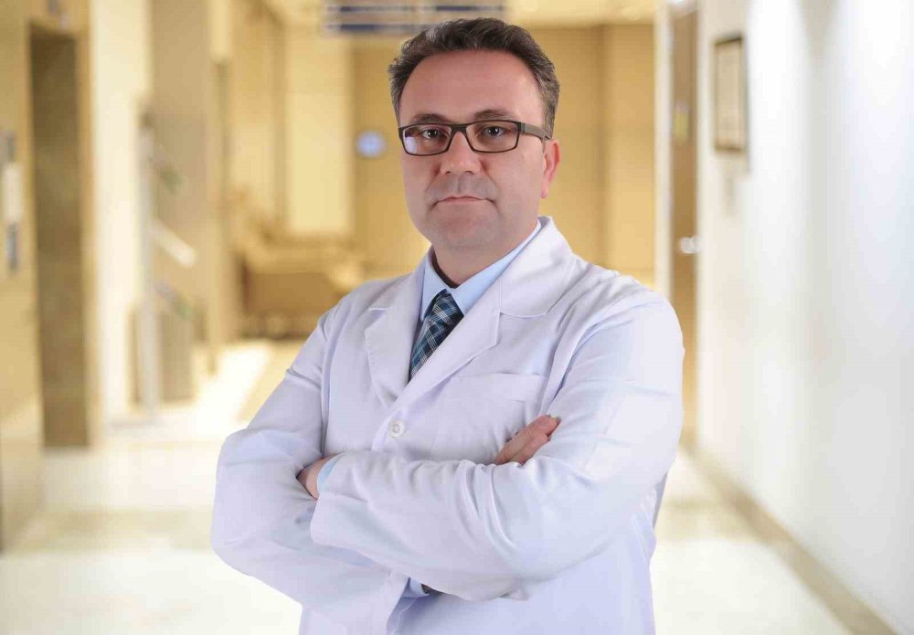 Uzman uyardı: "Artan hava sıcaklıkları  venöz yetmezlik veya varis hastalığı olan kişilerin sorunlarını artıyor"