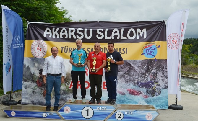 akarsu-slalom-turkiye-sampiyonasi-yarislari-rizenin-ardesen-ilcesinde-yapildi-2-001.jpg