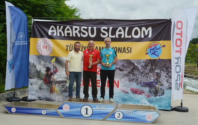 akarsu-slalom-turkiye-sampiyonasi-yarislari-rizenin-ardesen-ilcesinde-yapildi-3-001.jpg