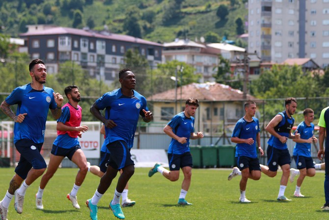 caykur-rizespor-antrenmani-2.jpg