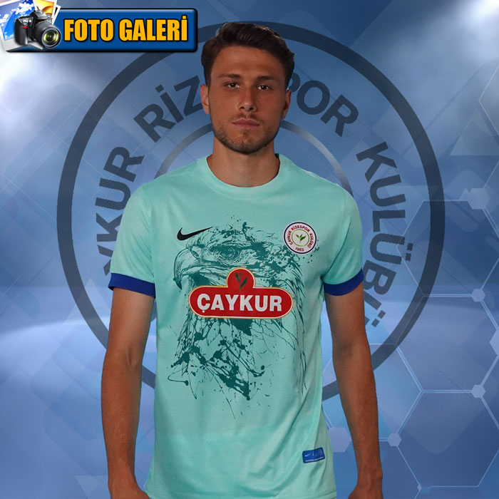trendyol-super-lig-ekiplerinden-caykur-rizespor-bu-sezonki-formalarini-tanitti-yeni-formalarin-paylasimlarinda-6-subat-depremlerinden-etkilenen-illerin-isimleri-ve-plaka-kodlarina-gore-numaralari-da-yer-aldi-foto-galeri.jpg