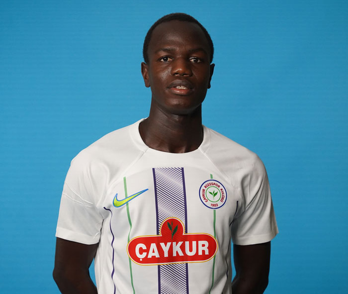 trendyol-super-lig-ekiplerinden-caykur-rizespor-senegal-u-20-milli-takim-oyuncusu-mame-mor-fayeyi-transfer-etti.jpg
