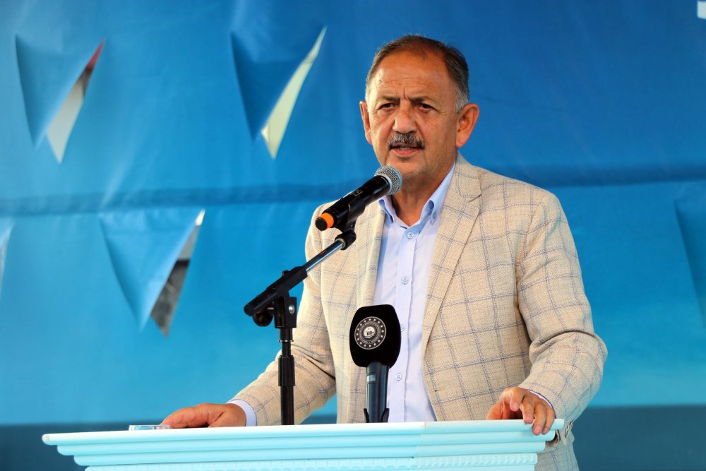 Bakan Özhaseki: Dışarıdan Gelen Herkes 'depremin 4'te 1'İ Bizde Olsa Altından Kalkamazdık' Dedi