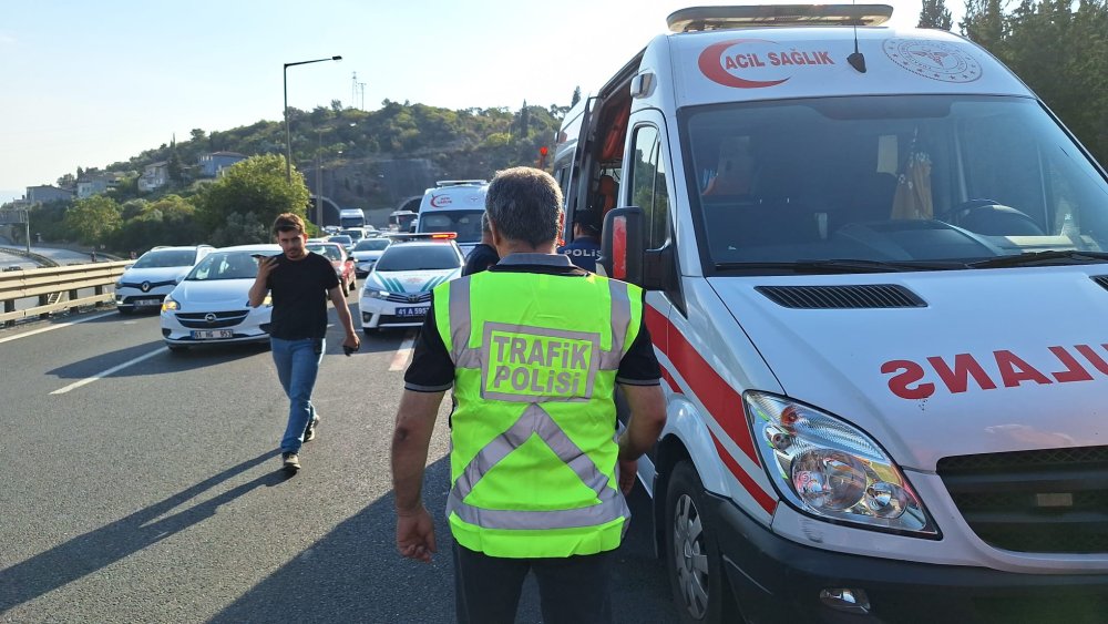 Psikolojik Sorunları İddiasıyla Hastaneye Sevk Edilen İlayda, Ambulanstan Atlayıp Öldü