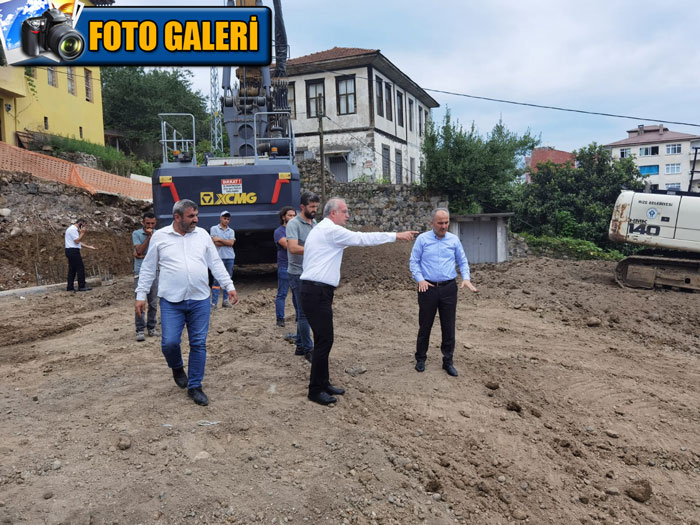 rizede-kultur-sokagi-projesinde-ilk-kazma-vuruldu.jpg
