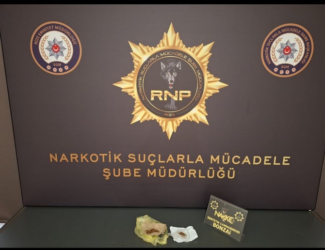 rizede-polis-ekiplerince-uyusturucu-ve-uyarici-madde-imal-ve-ticaretinde-bulunanlara-yonelik-operasyonda-11-kisi-hakkinda-adli-islem-yapildigi-bildirildi-4.jpg
