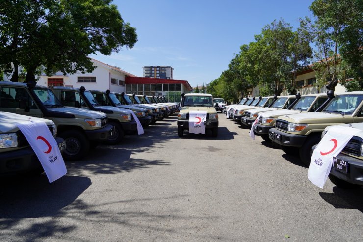 Japon Kızılhaçı’ndan Türk Kızılay’a 30 Arazi Aracı