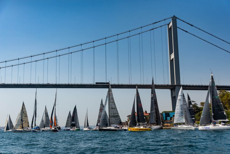 30 Ağustos Zafer Bayramı Kutlamaları Kapsamında İstanbul Boğazı Yat Yarışları Yapıldı