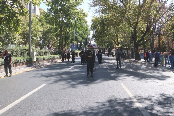 Ankara'da 30 Ağustos Korteji