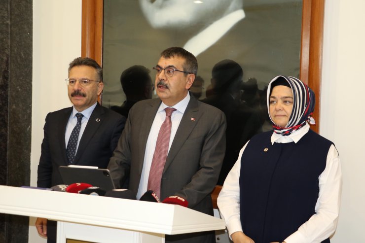 Bakan Tekin: Okul Yapmak İstiyoruz, Yerel Yönetimler Bize Destek Olsun