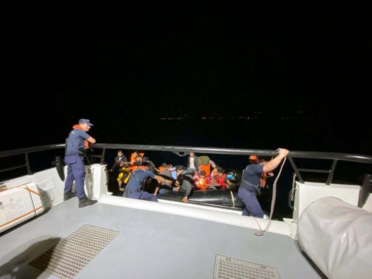 Çanakkale Açıklarında 36 Kaçak Göçmen Kurtarıldı