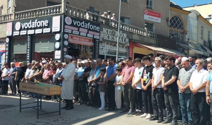 Eski Eşinin Sopayla Döverek Öldürdüğü Ayşe, Toprağa Verildi