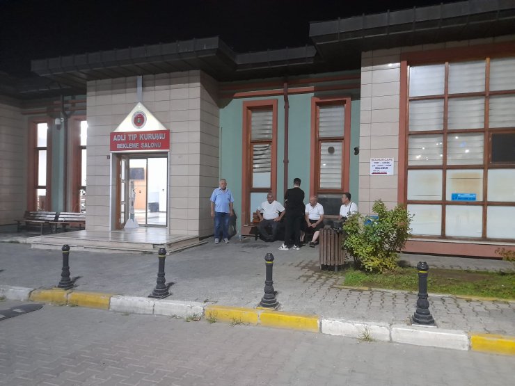 Güngören'de Kahvehanedeki Çatışmanın Ortasında Kaldı; Cenazesi Adli Tıp'tan Alındı