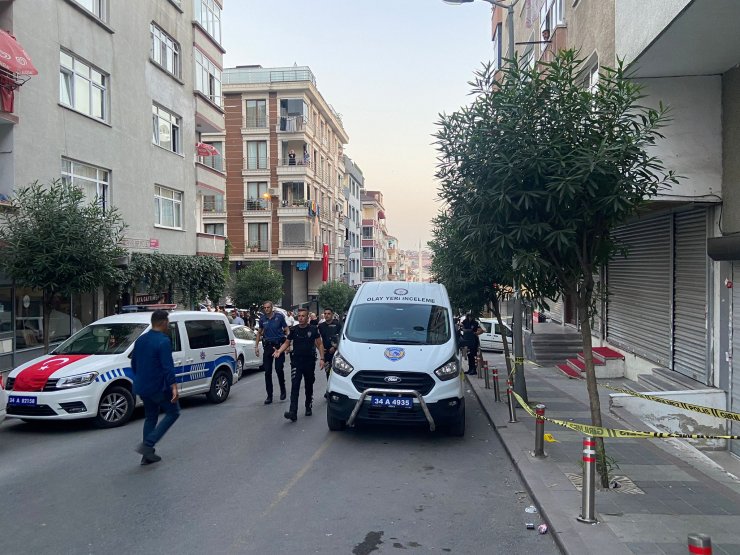 Güngören'de Kahvehaneye Silahlı Saldırı: 1 Ölü 2 Yaralı-1