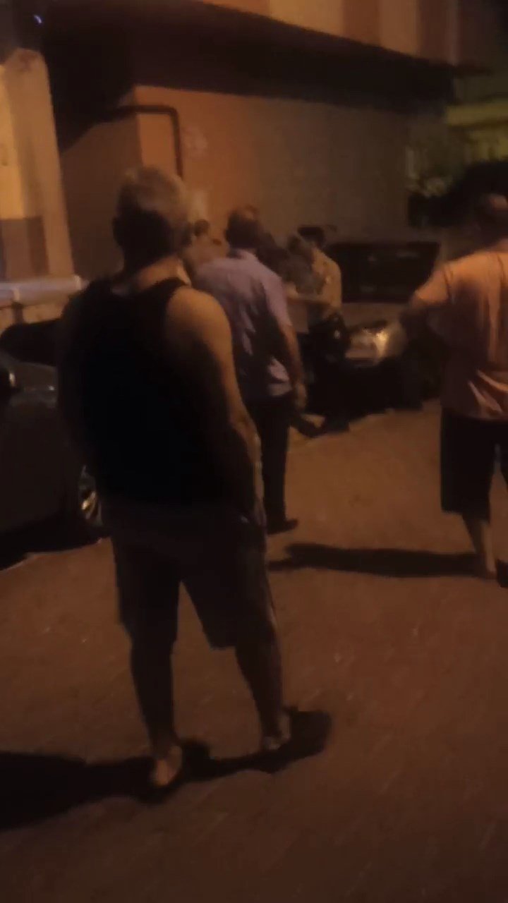 Mahallelinin Şikayetiyle Yakalanan Kaçak Göçmenler Gözaltına Alındı