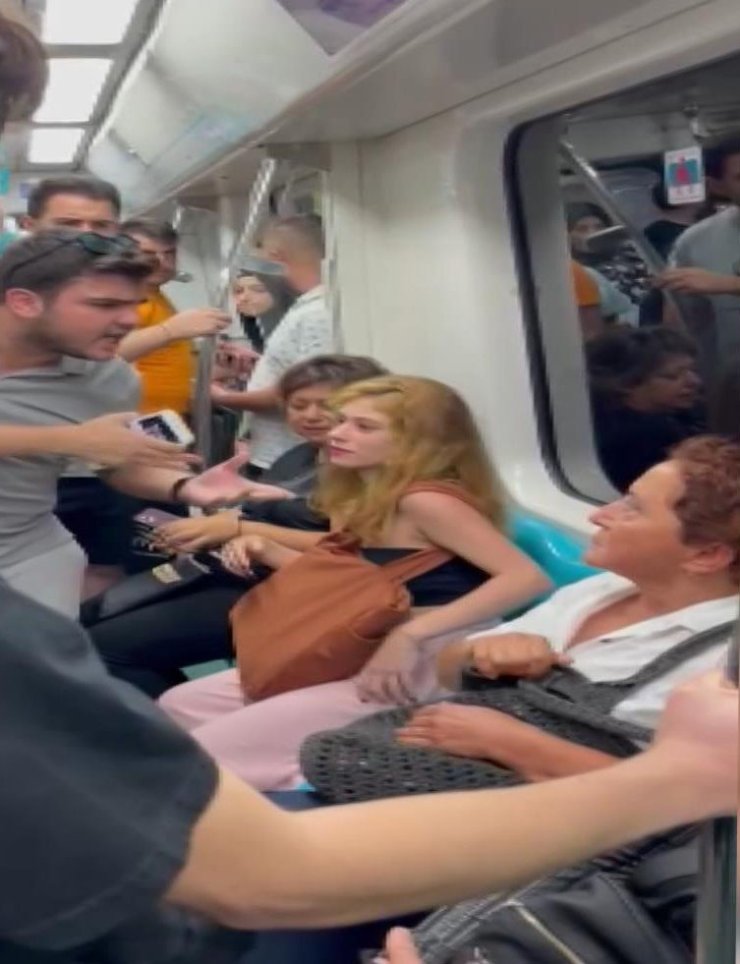 Marmaray'da Yolcunun Başörtüsünü Zorla Açmaya Çalıştı İddiasına Soruşturma