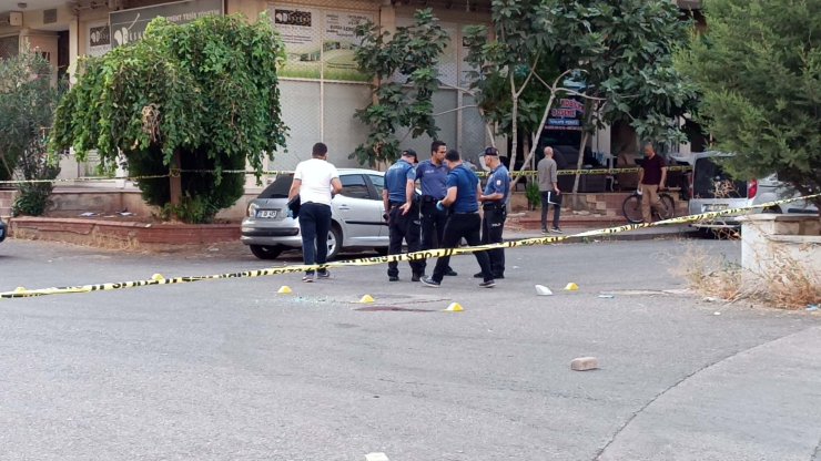 Otomobiliyle Seyir Halindeyken Silahlı Saldırıda Ağır Yaralandı